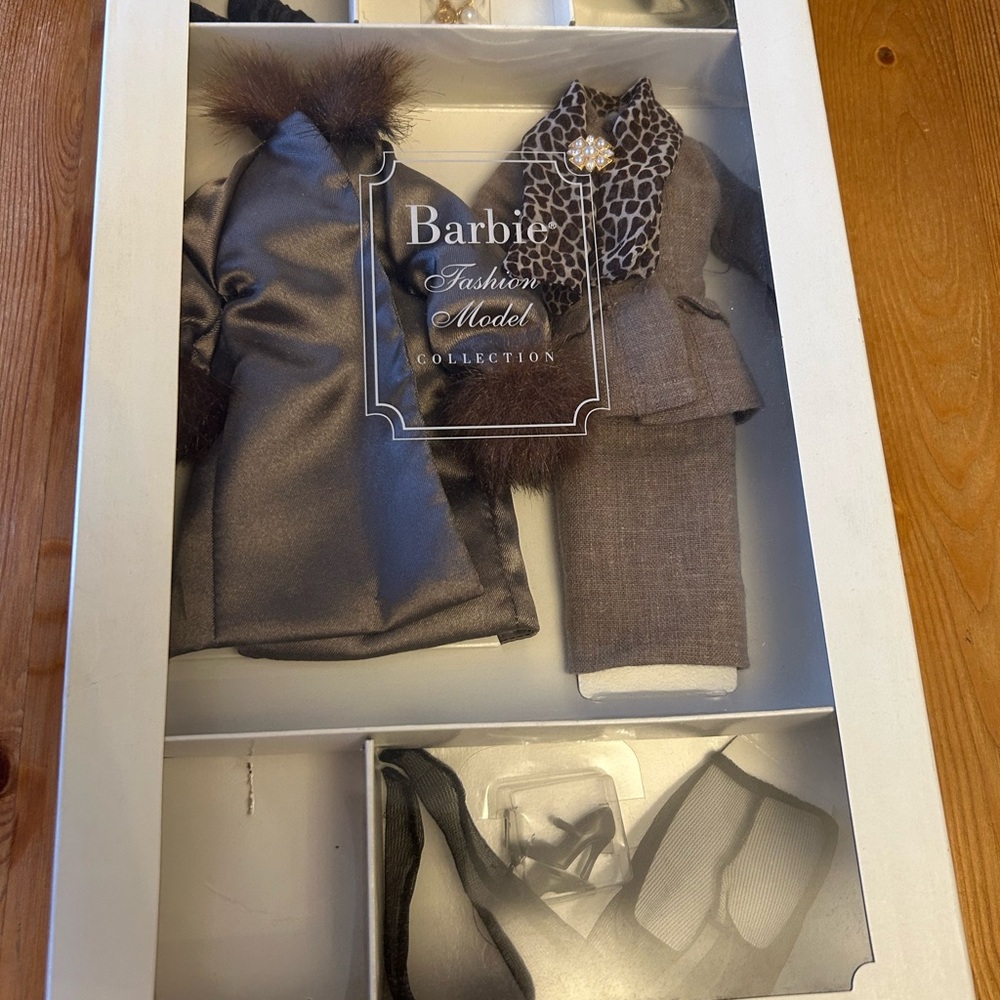 Silkstone Barbie Boulevard Fashion BFMC NRFB Gold Label Please Read!!